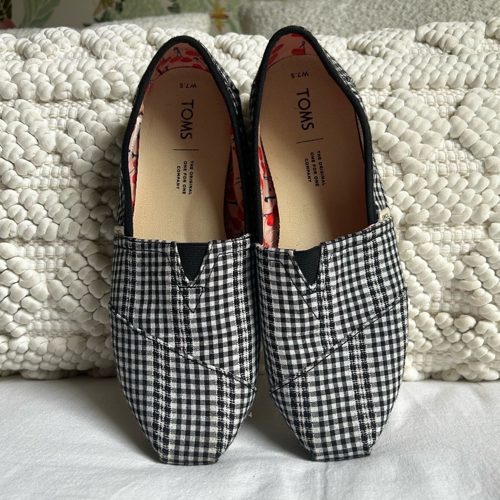 Black and white gingham Toms
